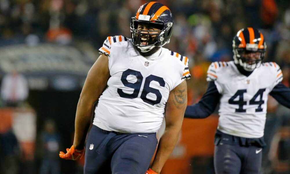 Where does Akiem Hicks rank among recent Bears legends? (2022 Season)