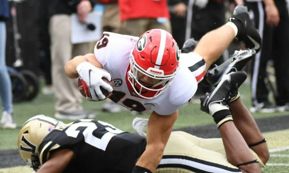 2024 NFL Mock Draft: Bears build around Justin Fields in 3-round mock (NFL Draft)