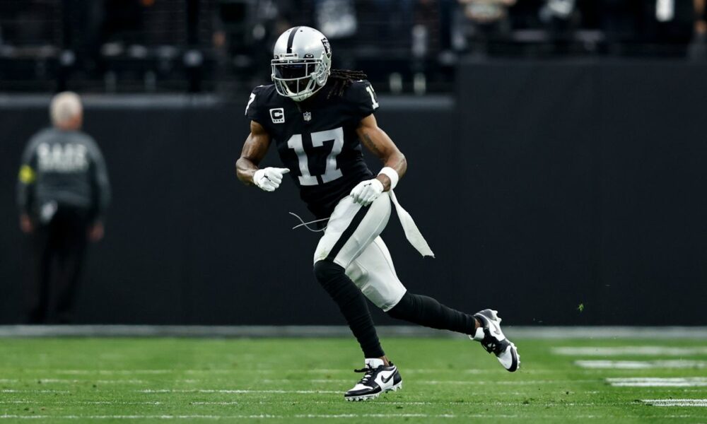 Bears vs. Raiders: Stopping Davante Adams should be Chicago's top priority (2023 Season)