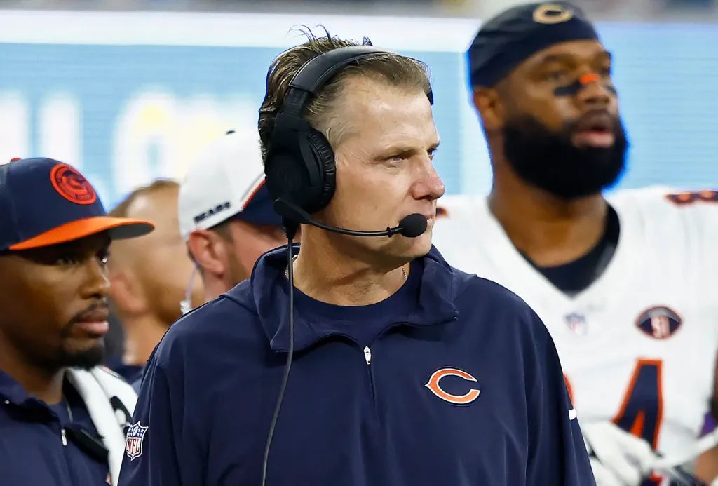 This is weird: Bears fire RBs coach David Walker (2023 Season)