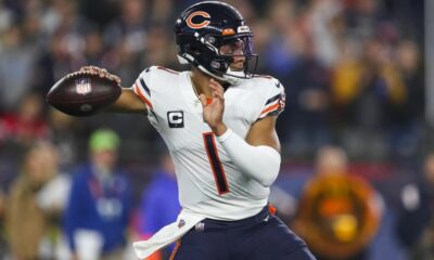 WATCH: Peyton and Eli Manning break down Justin Fields' TD pass vs. Patriots (2022 Season)