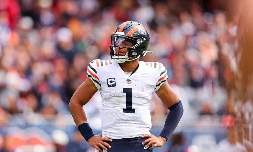 Justin Fields is developing at his own pace, and that's OK (2022 Season)