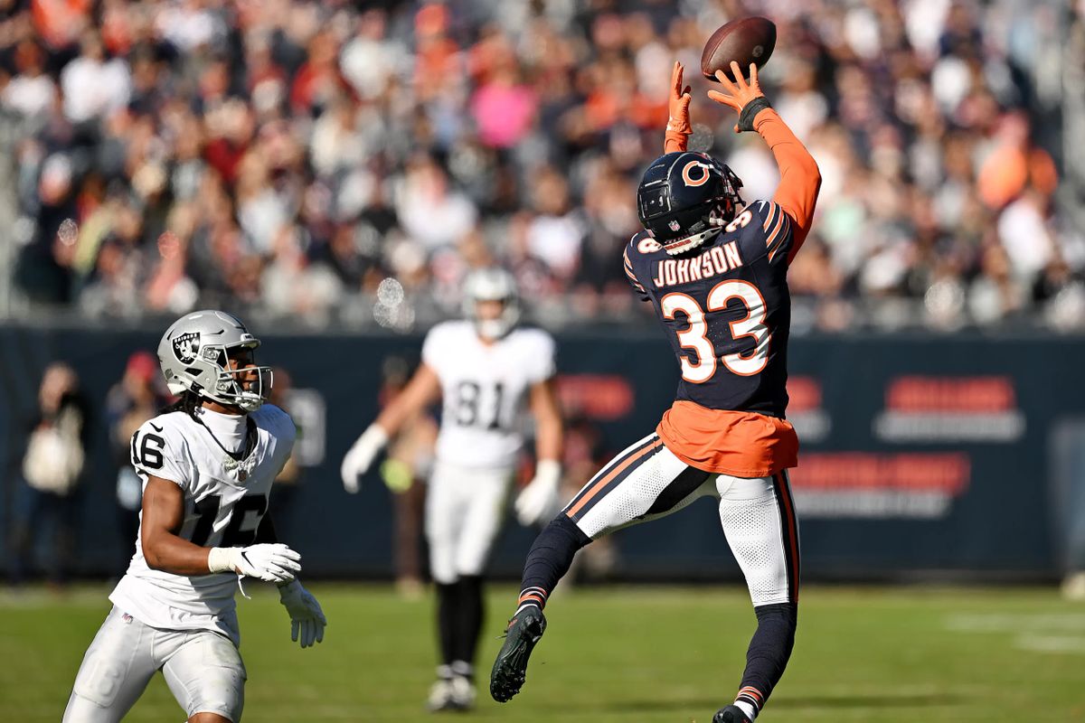 These 3 players earned a game ball in the Bears' Week 7 win over Raiders (2023 Season)