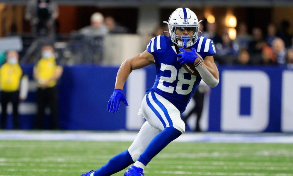 Should the Bears trade for Colts RB Jonathan Taylor? (2023 Season)