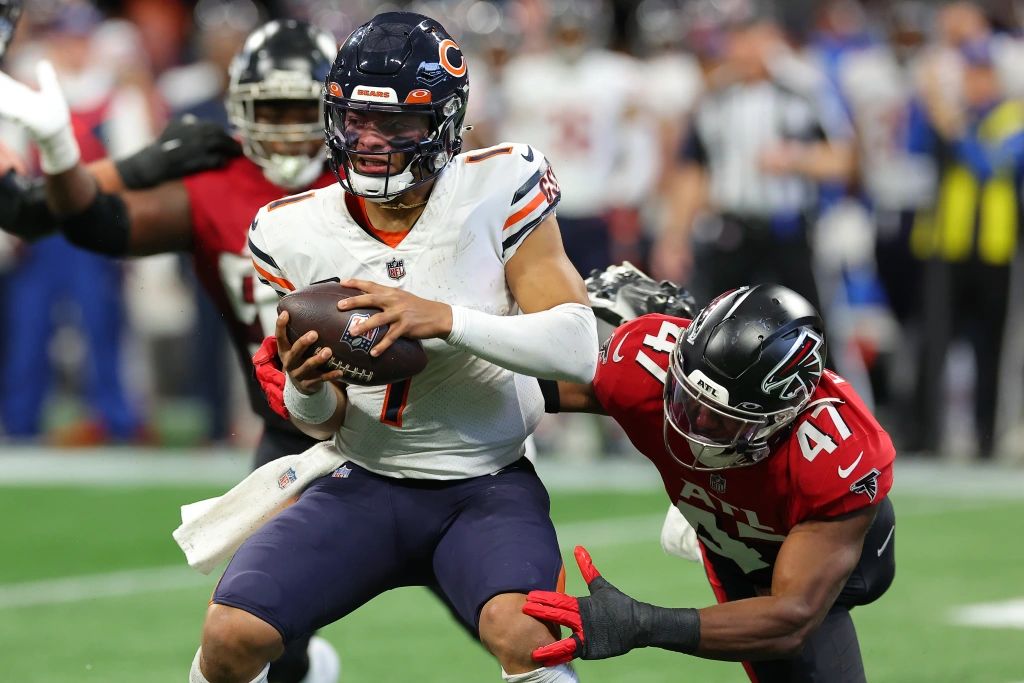Justin Fields' injury compounds ugly Bears' loss to Falcons in Week 11 (2022 Season)