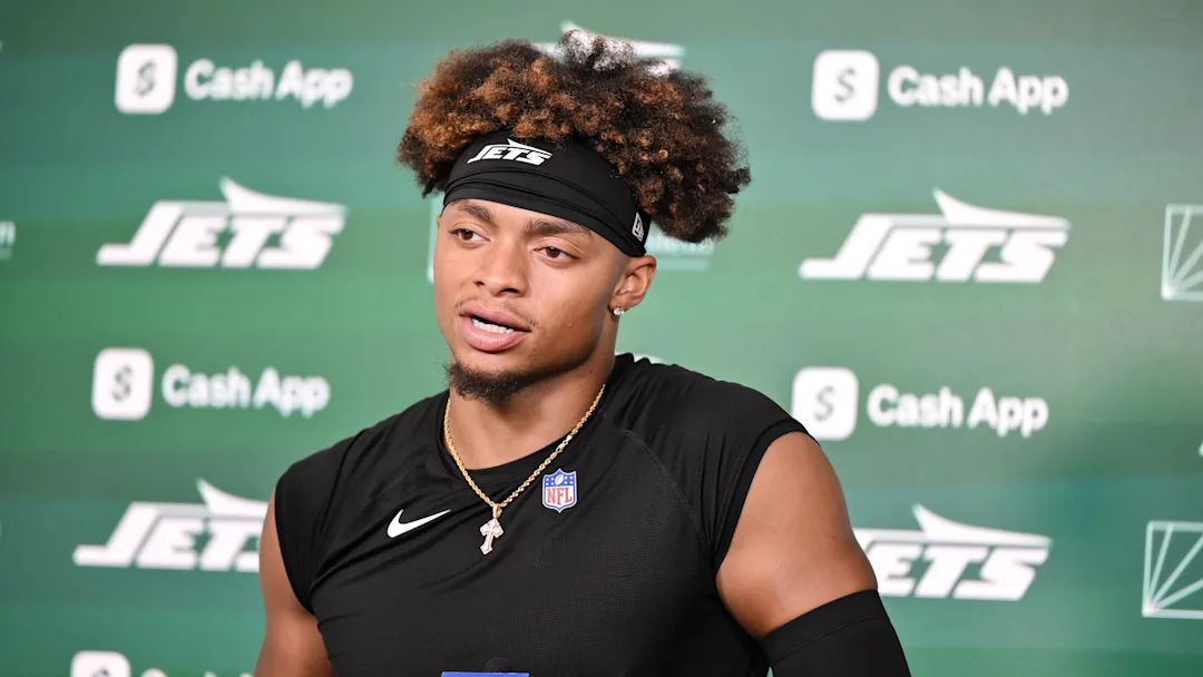 Bold prediction has Justin Fields gone after one season with Jets (NFL News)
