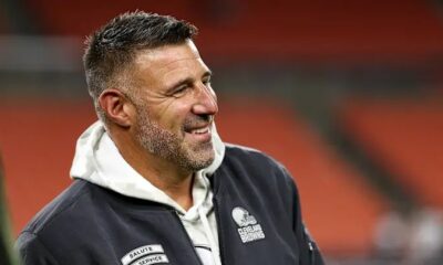 Should the Bears hire Mike Vrabel to be their next head coach? (News)